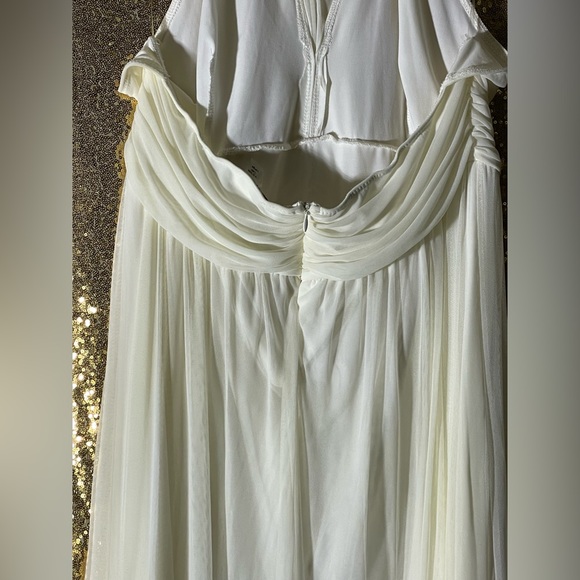 White 1X sheer flowing dress. - Picture 4 of 6